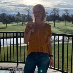 Meet your Posher, Dominique